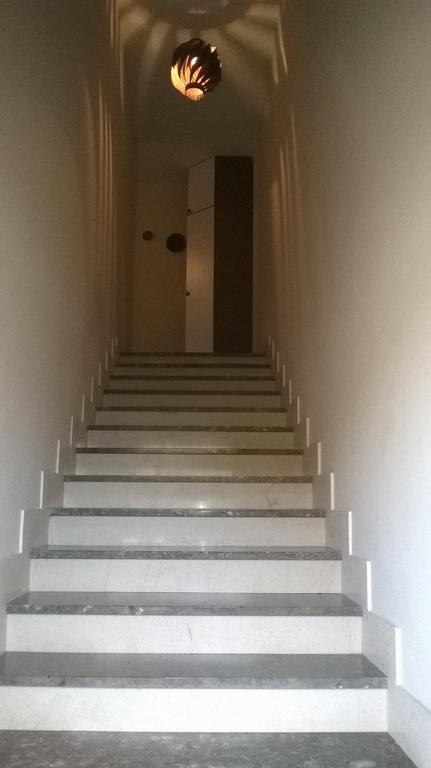 Apartments Indira Loviste Ruang foto
